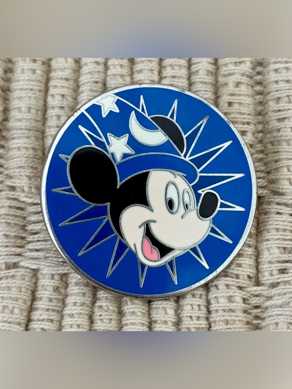 DISNEY 2013 Sorcerer Mickey Magical Mystery Starburst Pin